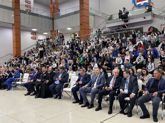 Эксперты и студенты СПбГУТ приняли участие в финале всероссийской конференции им. Ж. Алферова