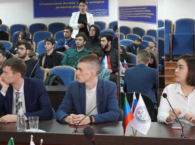 Студенты СПбГУТ на конференции «Наука и творчество: вклад молодежи»