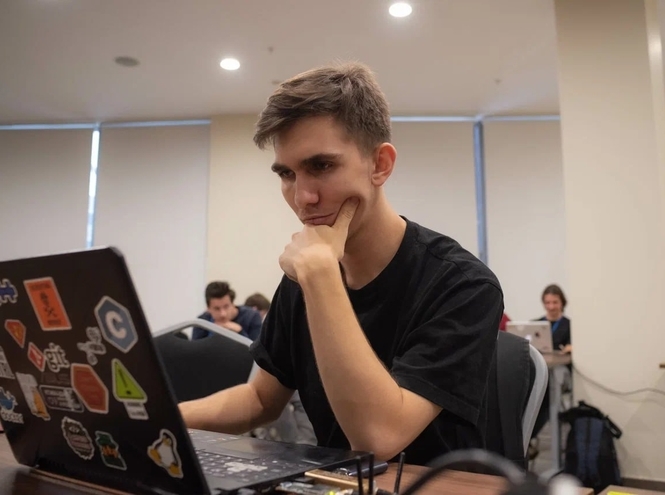 Студенты СПбГУТ победили на юбилейном «Радиофест-2023»