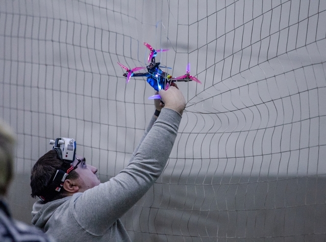 В СПбГУТ назвали сильнейших пилотов дронов