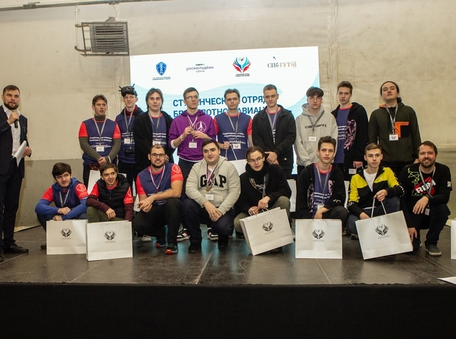 В СПбГУТ назвали сильнейших пилотов дронов