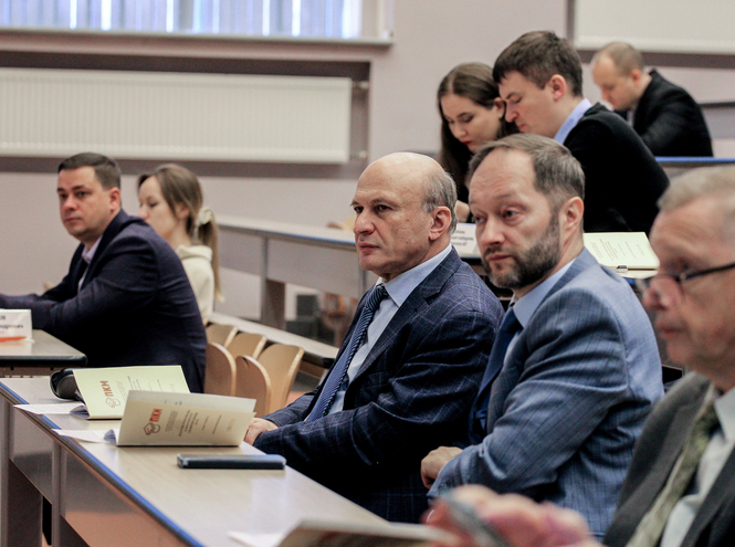 В СПбГУТ работает конференция магистрантов и их руководителей ПКМ