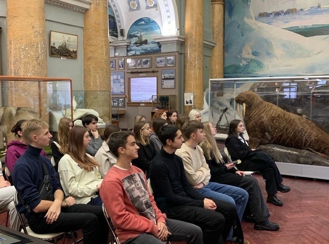 Студенты СПбКТ посетили музей Арктики и Антарктики