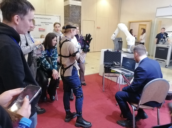 С участием СПбГУТ прошел Международный форум роботизации