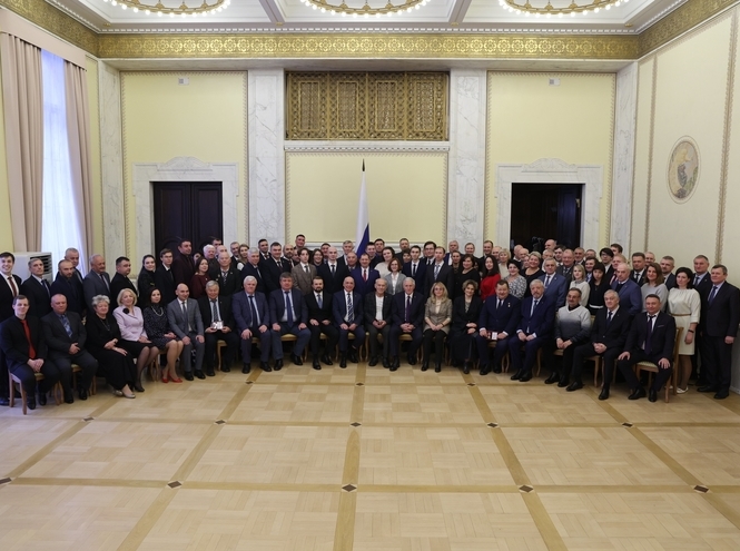 Специалисты кафедры ЗСС награждены медалью ФСТЭК России и грамотой губернатора Ленинградской области