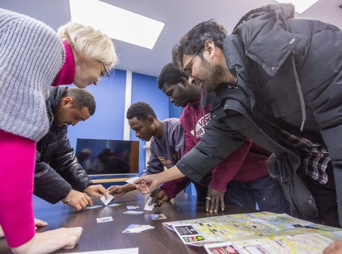 В коворкинге SutSpace иностранных студентов познакомили с Санкт-Петербургом