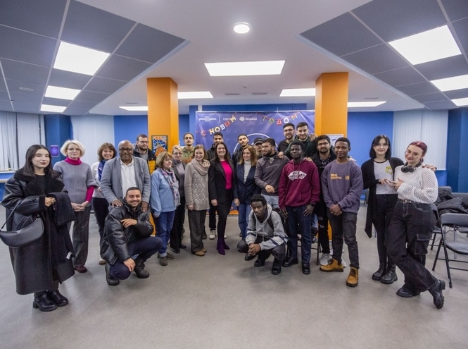 В коворкинге SutSpace иностранных студентов познакомили с Санкт-Петербургом