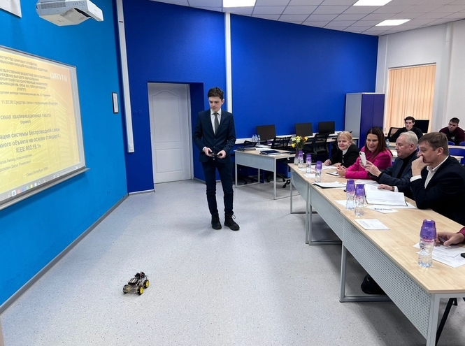 В СПбКТ начались защиты выпускных квалификационных работ