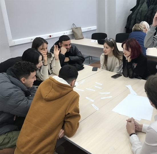 Иностранные студенты погрузились в мир русских пословиц и поговорок
