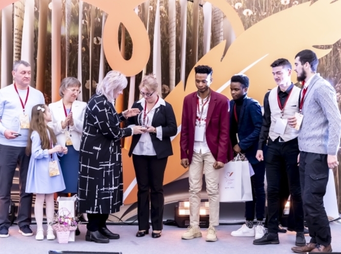 Иностранные студенты СПбГУТ – в числе лучших творческого конкурса «Пробуждая сердца!»