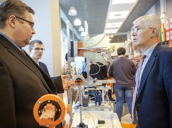 В СПбГУТ стартовала международная конференция АПИНО