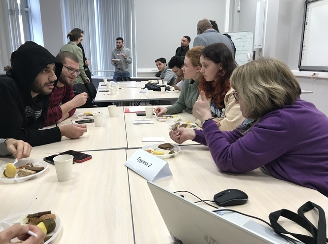 Вкусовые открытия и культурный обмен – на мероприятии Международного студклуба «Сигнал»