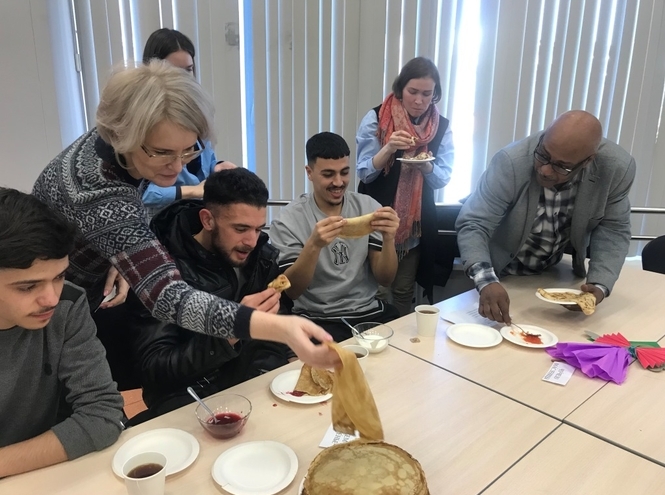 Международный студенческий клуб «Сигнал» проводил зиму блинами