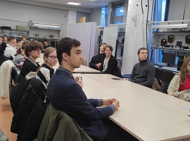 «Телекоммуникации – легко и просто!»: в СПбГУТ завершились факультативные занятия