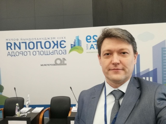 Проректор СПбГУТ представил разработки вуза на конференции в «Экспофоруме»