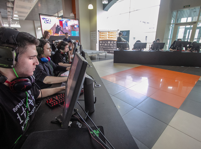 В СПбГУТ прошёл фестиваль компьютерного спорта