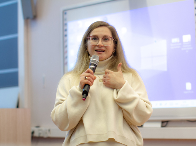 На факультете СЦТ прошла лекция о международных коммуникациях