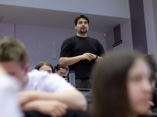 На факультете СЦТ прошла лекция о международных коммуникациях