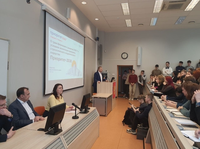 В СПбГУТ провели встречу студентов с ректором