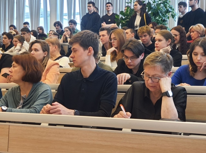 В СПбГУТ провели встречу студентов с ректором