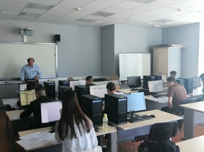 В СПбГУТ прошла ежегодная олимпиада «Тотальный чертёж»