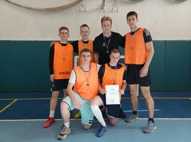 Спартакиада студентов СПбГУТ: итоги соревнований по мини-футболу