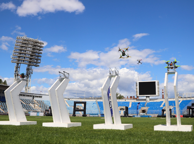 В Петербурге при поддержке СПбГУТ прошёл Фестиваль гонок дронов