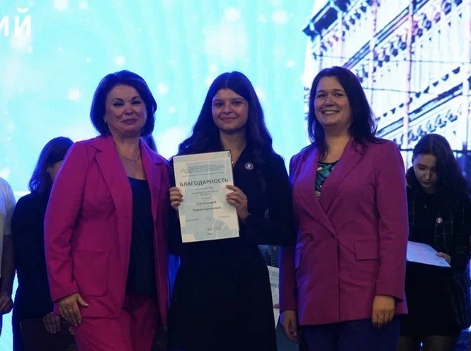 В Санкт-Петербургском колледже телекоммуникаций вручили дипломы выпускникам