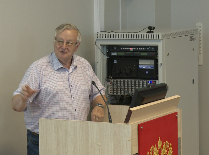 Поздравляем с защитой диссертации!