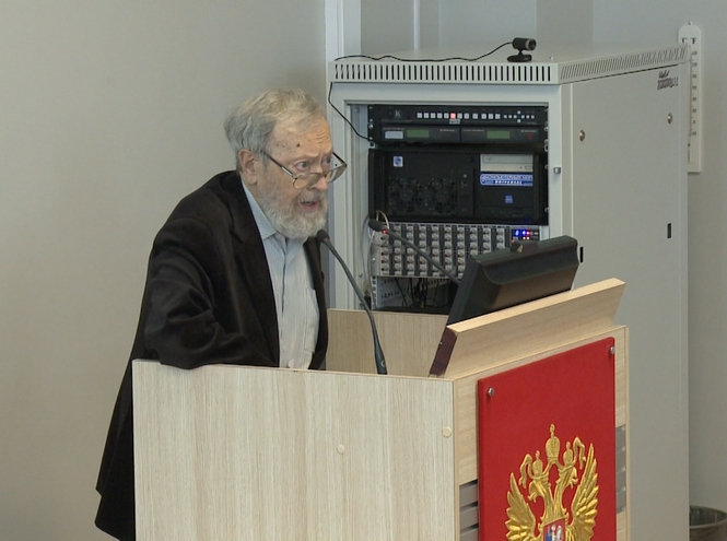 Поздравляем с защитой диссертации!