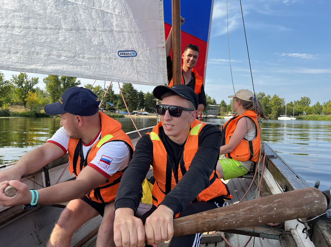 От факультатива – до профессиональных побед: успехи в парусных гонках и впечатления участников