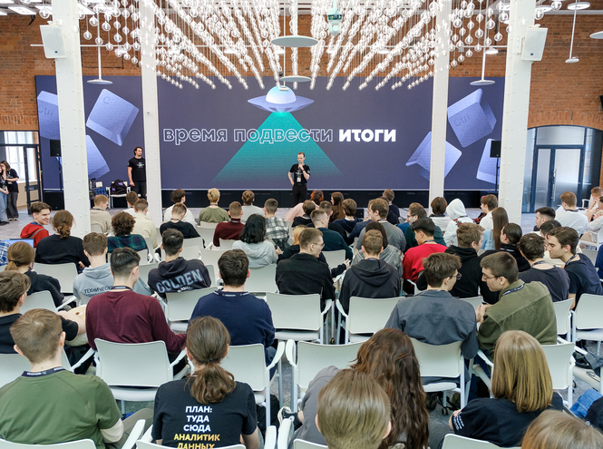 Студенты факультета ИТПИ успешно выступили на хакатоне