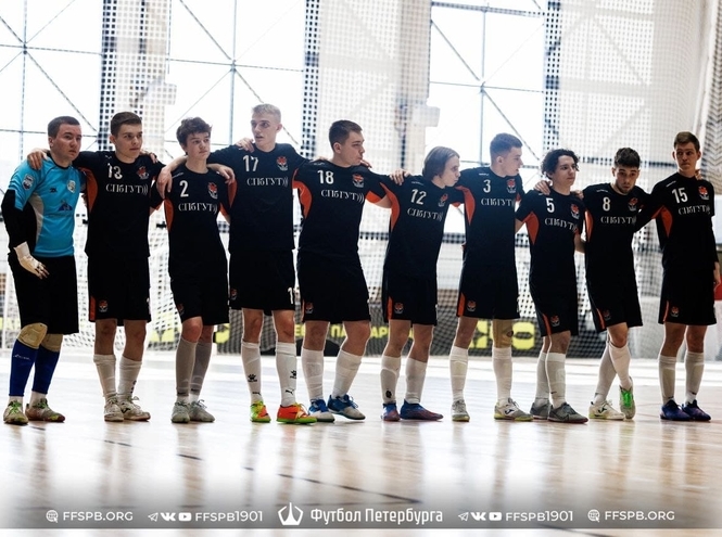 Команда СПбГУТ заняла 2 место на турнире по футзалу