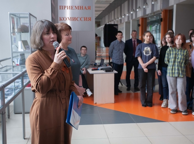 В СПбГУТ открылись выставки к 80-летию Победы