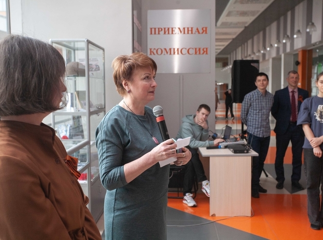 В СПбГУТ открылись выставки к 80-летию Победы