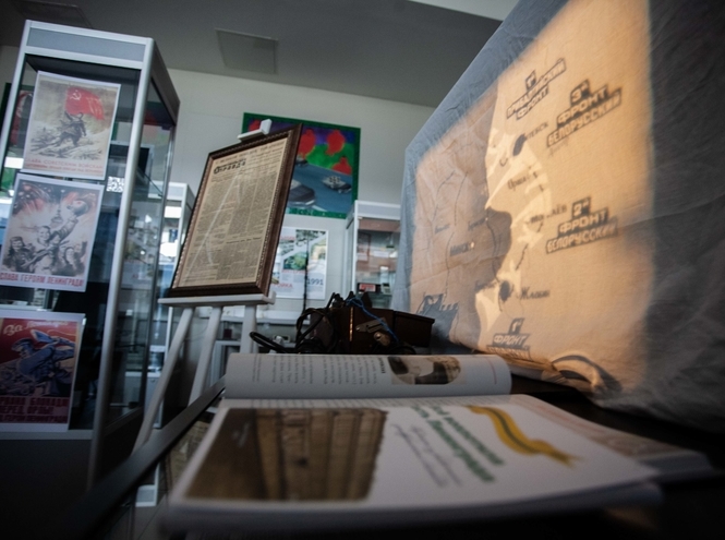 В СПбГУТ открылись выставки к 80-летию Победы