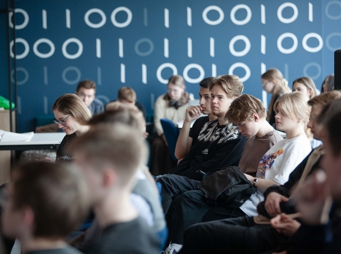 В СПбГУТ рассказали о развитии многоязычия и использовании русского в сети