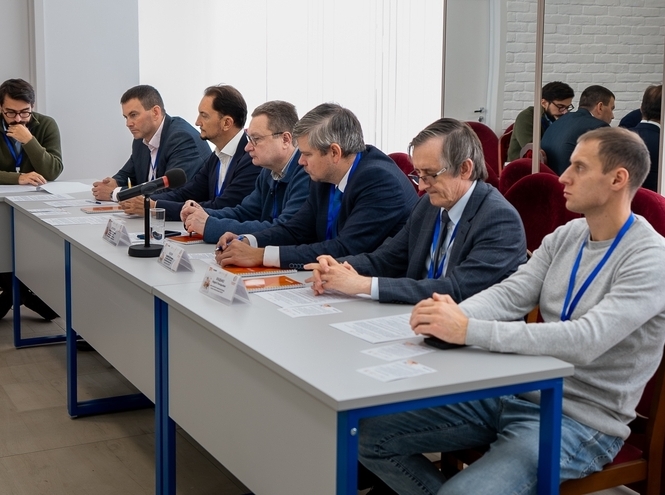 В рамках фестиваля науки «ТехЛидВик – 2025» прошло заседание консорциума и игра «Что? Где? Когда?»