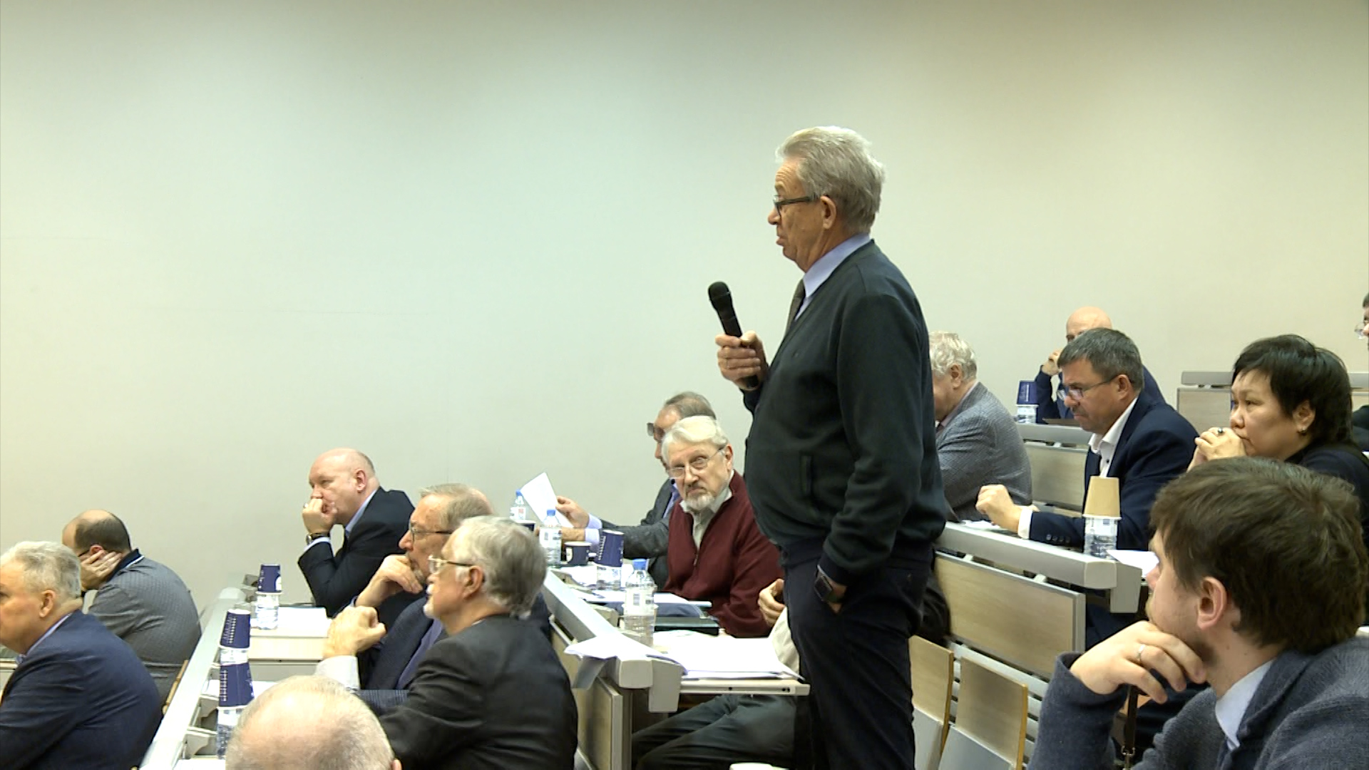 Поздравляем с защитой диссертации!