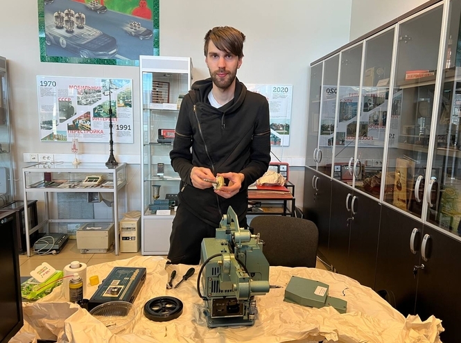 В Музее СПбГУТ хранится легендарный кинопроектор