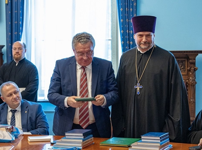 Ректор СПбГУТ принял участие во встрече митрополита Варсонофия с ректорами вузов