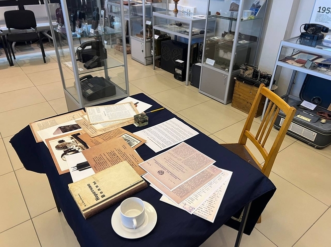 В СПбГУТ открылась выставка о поколениях университета