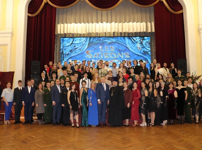 Молодёжный бал Исаакиевского собора прошёл в историческом здании СПбГУТ