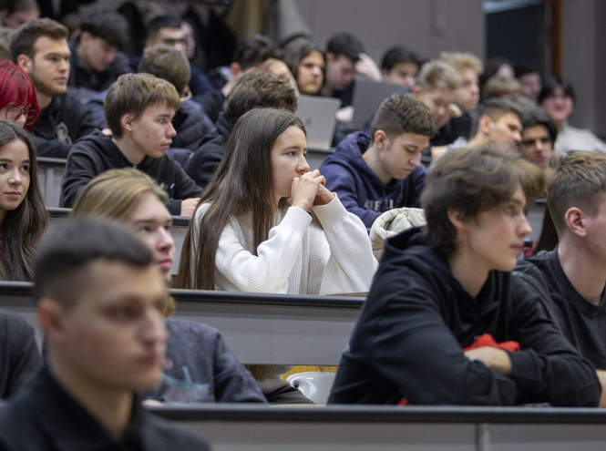 Студенты встретились с представителем фонда «Ленинградский доброволец» и ветераном СВО