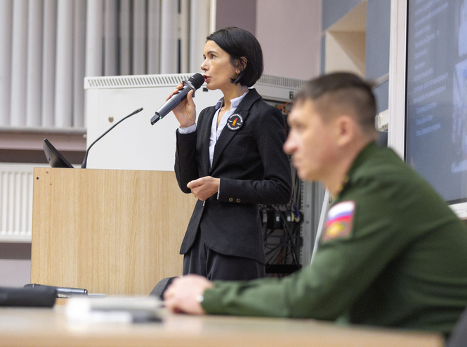 Студенты встретились с представителем фонда «Ленинградский доброволец» и ветераном СВО