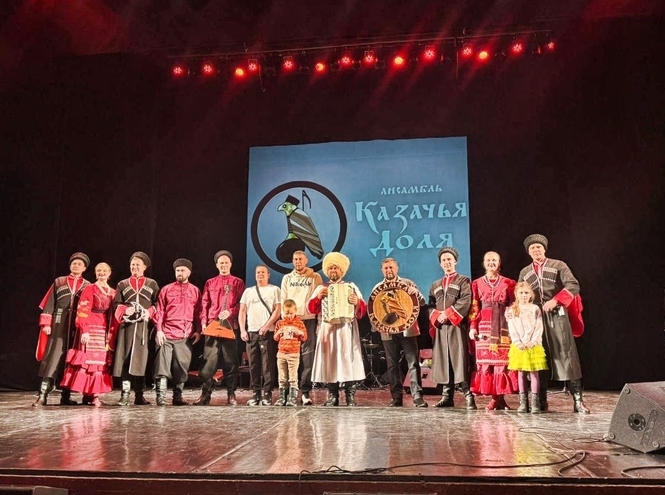 Студенты СПбКТ посетили концерт казачьей песни