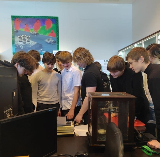 Школьники Санкт-Петербурга познакомились с миром телекоммуникаций в СПбГУТ