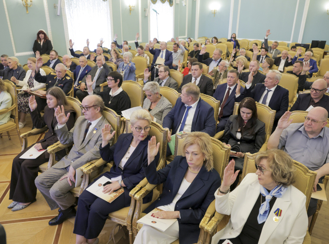 Ректор СПбГУТ принял участие в первом заседании Общественной палаты Санкт-Петербурга