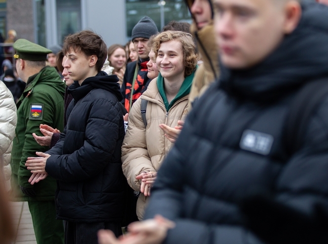 В СПбГУТ открыли памятник М. А. Бонч-Бруевичу