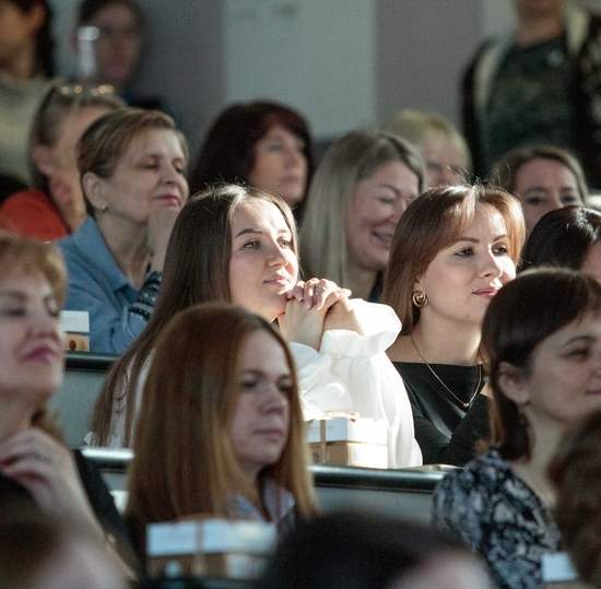 В СПбГУТ поздравили сотрудниц с 8 Марта и анонсировали масштабные перемены